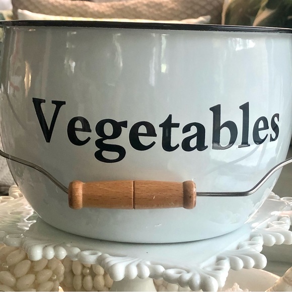 New! Large Farmhouse Style Galvanized Vegetable Bucket - Picture 4 of 9